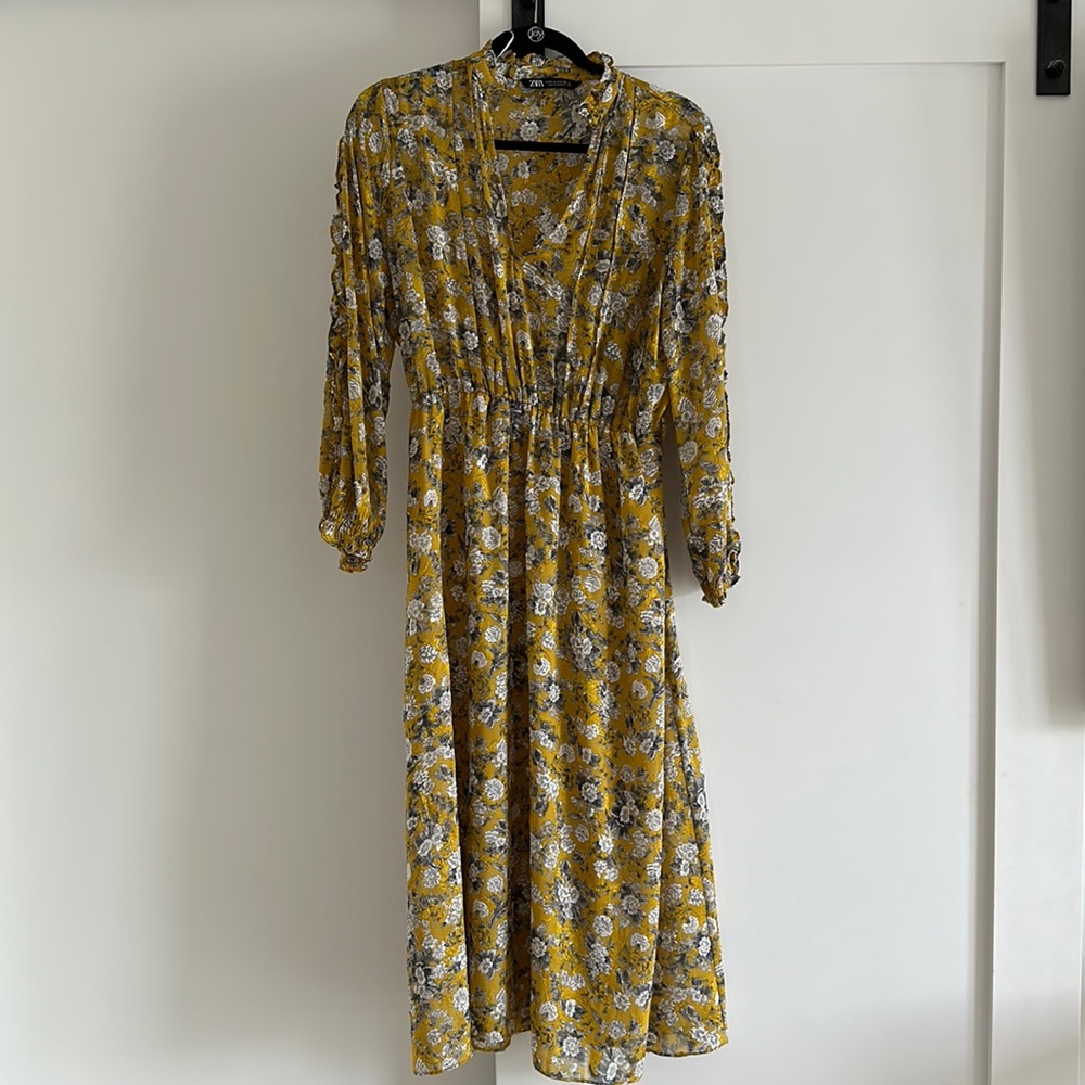 Flower print Zara dress